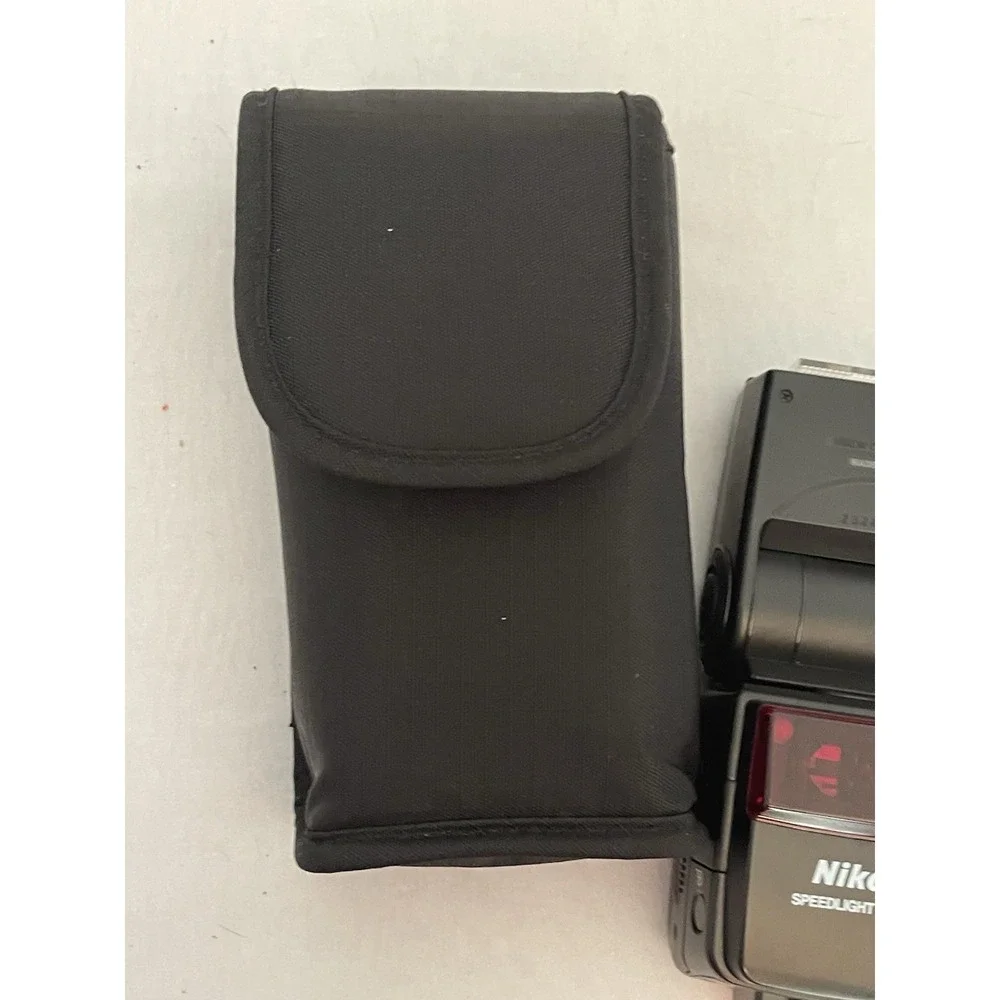 Nikon Speedlight SB-600 Shoe Mount Flash With Case